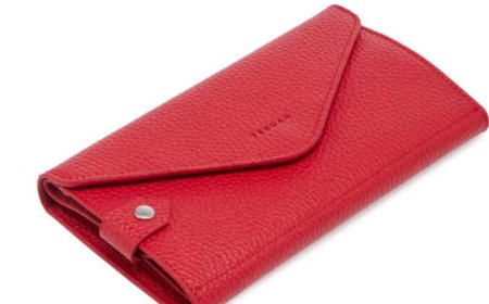 Seeing a Wallet in a Dream: Secrets, Trust, and Reputation in Islamic Readings