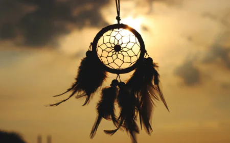 Famous historical dreams and the mystery of expert interpretations