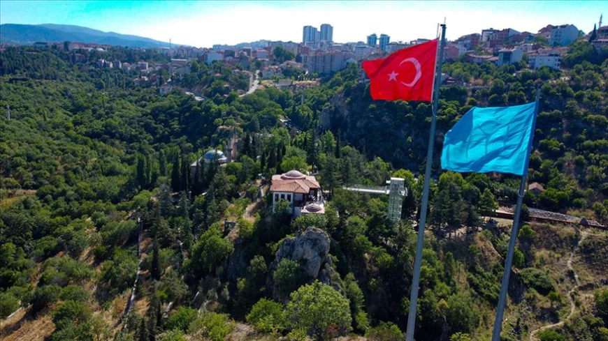 The political power of dreams in Ottoman: Legitimacy and gifts