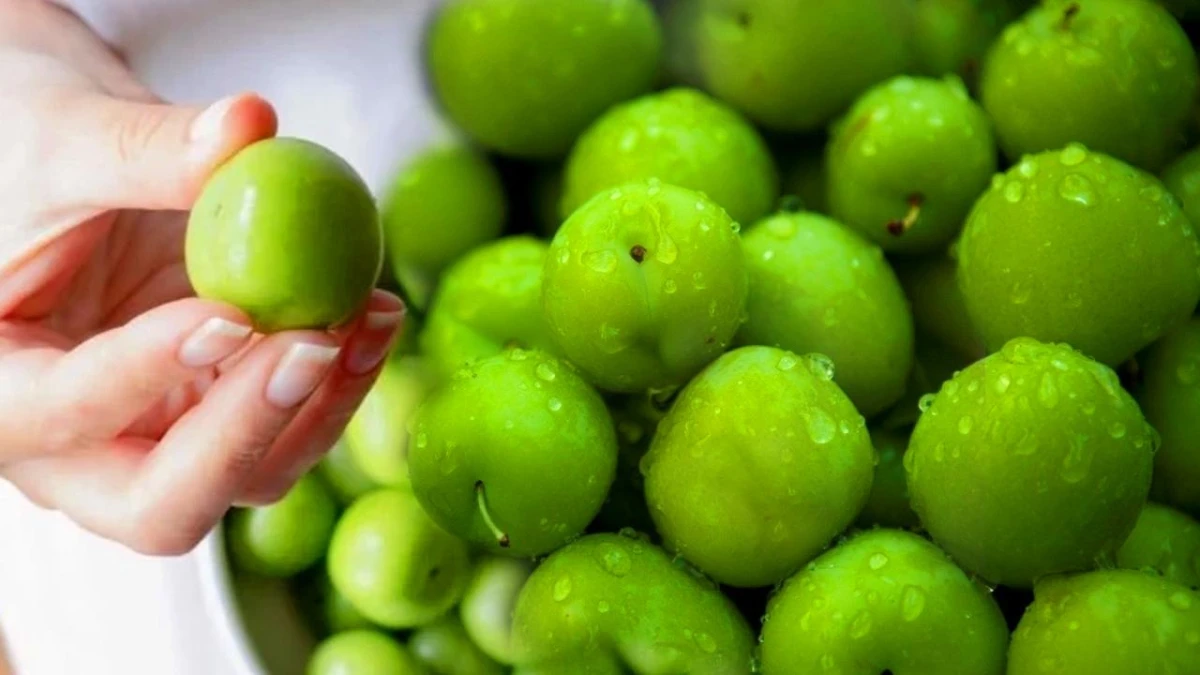 Dreaming of sour food in Islamic interpretation: sorrow and hardship