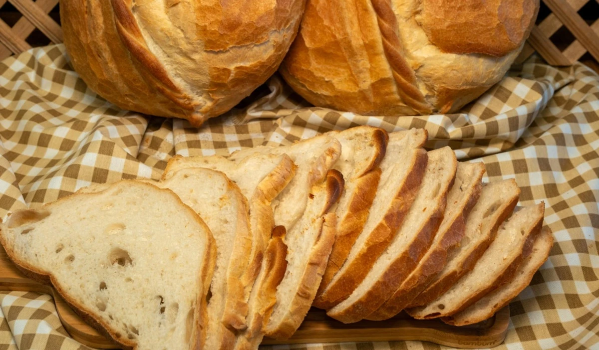 Bread Dreams in Islam: Provision, Knowledge, Blessings and Warnings