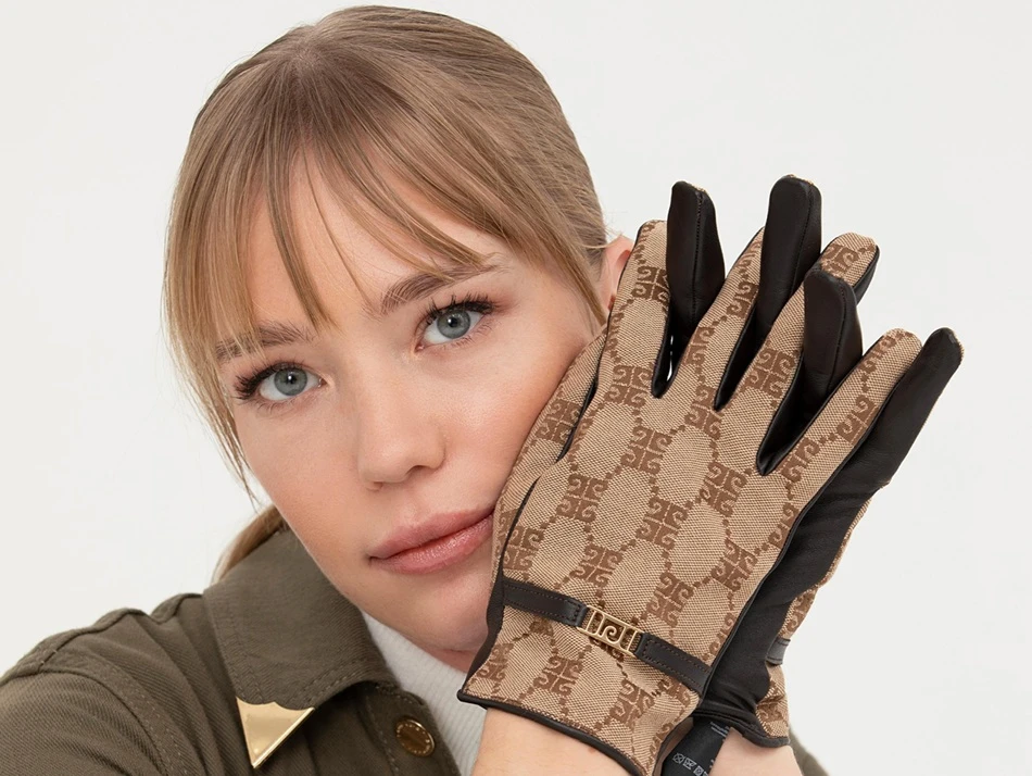 Dreaming of gloves in Islam: secrets, status and disputes explained