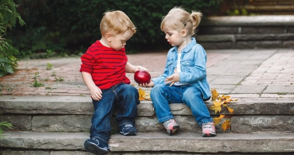 Seeing a Sibling in a Dream: Islamic Meanings of Brother and Sister